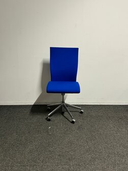 Ahrend - 350 - Vergaderstoel - Blauw gestoffeerd 