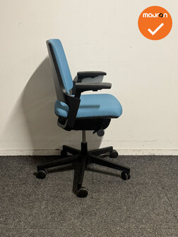 Interstuhl MOVYis3 - Bureaustoel - Lichtblauw/Zwart - Refurbished