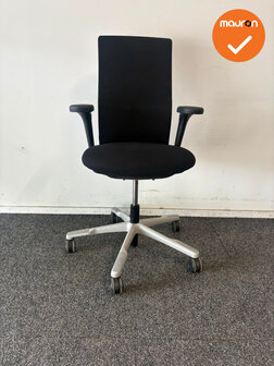 HAG bureaustoel Futu 1200S - Zwarte stoffering - 3D Armleggers
