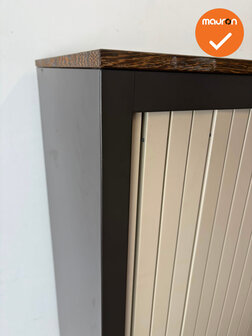 Aspa - Roldeurkast - 137x120x47 cm - Antraciet met beige deuren - metalen deuren