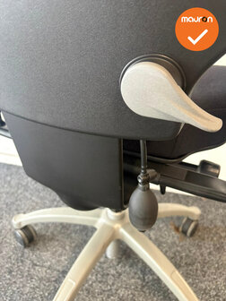 RH Logic Elite 400 - zwarte stoffering - zilvergrijs voetkruis