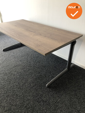Ahrend  500 elektrischverstelbaar bureau - nieuw blad naar keuze - afmetingen naar keuze - Antracietgrijs onderstel