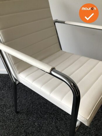 Vergaderstoel - VIVO - Wit kunstleren stoffering - Met chroom onderstel