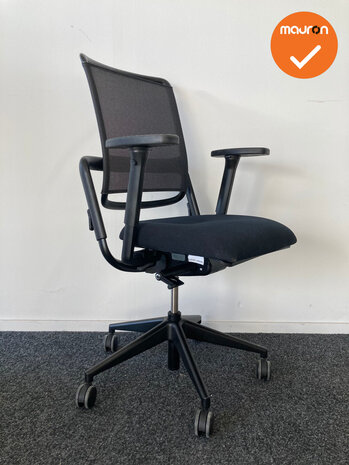 Rohde & Grahl - 2D - Xenium - Zwarte stoffering - Netweave rug - Zwart voetkruis 