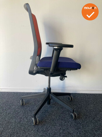 Gispen Zinn bureaustoel - Nieuwstaat - 4D Armleggers - blauwe zitting en oranje netweave rug - Zwart voetkruis