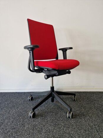 Gispen Zinn bureaustoel - 4D Armleggers - Rode bekleding