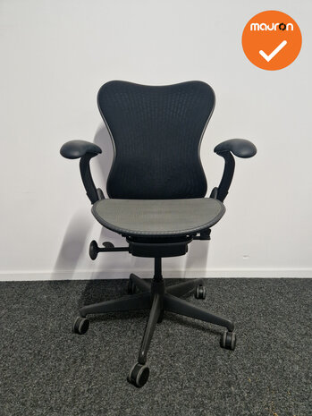 Herman Miller - Mirra - Graphite - Netweave rug