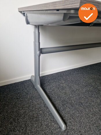 Ahrend 500 zit-sta bureau - nieuw blad naar keuze - 200x80 - zilvergrijs onderstel