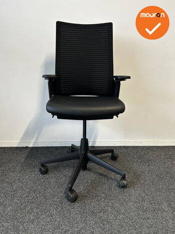 Ahrend 2020 bureaustoel  - refurbished - Zwart kunstleer  - zonder lendesteun - hoge rug - zwart voetkruis