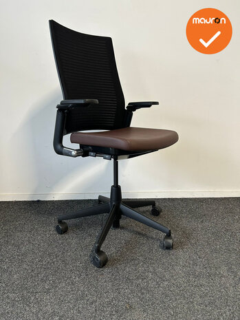 Ahrend 2020 bureaustoel  - refurbished - Bruin kunstleer - hoge rug - zwart voetkruis