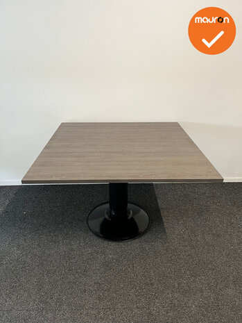 Mauforce Vierkante tafel - 120x120cm - Trompetvoet in kleur naar keuze - Oak Dark
