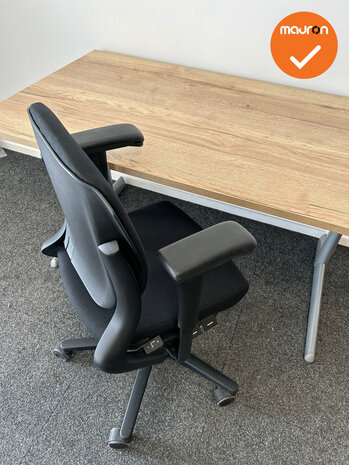 Refurbished Ahrend 500 Werkplek - Ahrend 500 Bureau + Ahrend 230 Bureaustoel met medium rugleuning