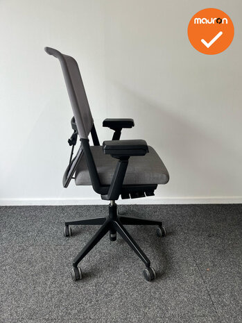 Haworth Comforto 59 - Grijs netweave en grijze zitting - Zwart voetkruis
