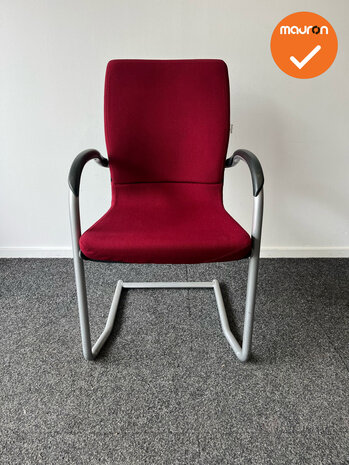 Ahrend 230 vergaderstoel - Zilvergrijs frame - Rode stoffering