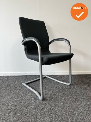 Ahrend 230 vergaderstoel - Zilvergrijs frame - Antracietgrijze stoffering