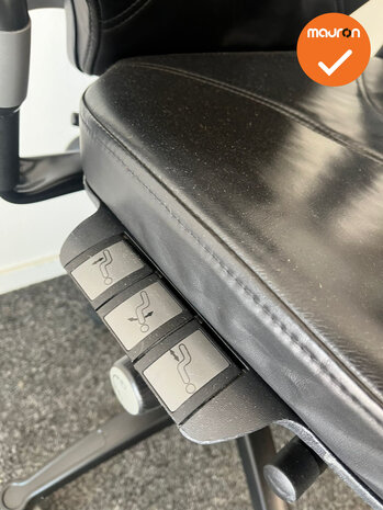 RH Logic 400 - Zwarte leren bekleding - Met hoofdsteun - Inclusief lendepomp - Zwart voetkruis