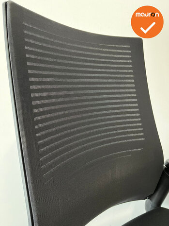 Ahrend 2020 - refurbished - hoge rug - hergestoffeerde zitting