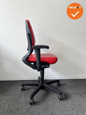 Ahrend 230 bureaustoel - refurbished - Medium Rug - Rood kunstleer