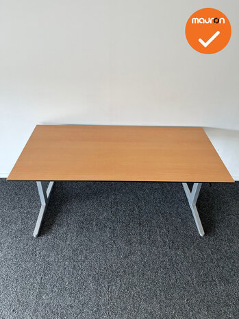 Ahrend Balance slingerverstelbaar bureau - met zilvergrijs onderstel - 160x80 - Kleur blad naar keuze