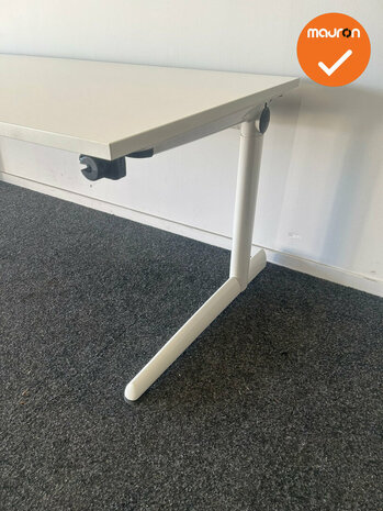 Ahrend 500 slingerverstelbaar bureau - nieuw blad naar keuze - afmetingen naar keuze - wit onderstel