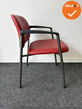 Vergaderstoel - Ahrend 320 - nieuw rood kunstleer - antraciet frame