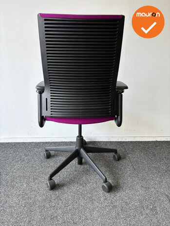 Ahrend 2020 - refurbished - hoge rug - Paarse stoffering - zwart voetkruis - zonder lendesteun 