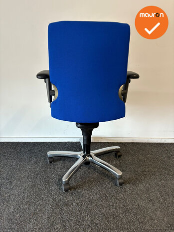 Haworth Comforto 77 - Nieuwe blauwe stoffering - Chroom voetkruis - Kunstlederen Armpads