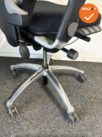 RH Logic 400 - Nieuwe zwarte stoffering  - Met hoofdsteun - Inclusief lendepomp - chrome voetkruis