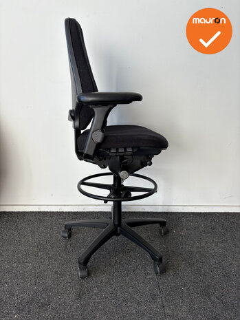 RH Logic 300 - Baliestoel - Antracietgrijze stoffering - Zwart voetkruis