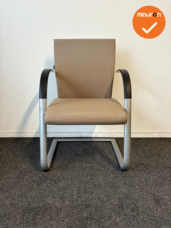 Vergaderstoel - Ahrend - A350 - Beige stoffering - Zilvergrijs frame