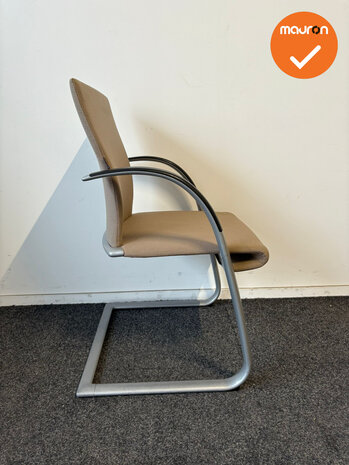 Vergaderstoel - Ahrend - A350 - Beige stoffering - Zilvergrijs frame