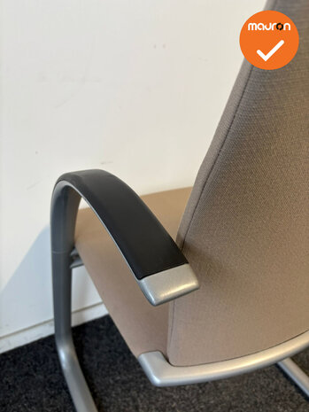 Vergaderstoel - Ahrend - A350 - Beige stoffering - Zilvergrijs frame
