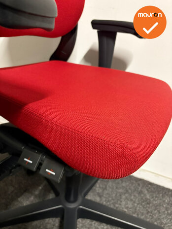 Ahrend 230 - Hoge rug  - Rode stoffering - Zwart voetkruis