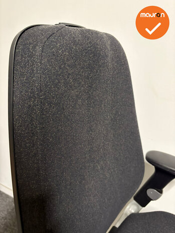 RH Logic Elite 400 - antracietgrijze stoffering - zilvergrijs voetkruis