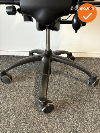 RH Logic 400 - Nieuwe zwarte stoffering  - Met hoofdsteun - Inclusief lendepomp - zwart voetkruis