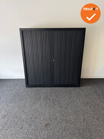 Roldeurkast - BASIC - 122x120x45cm - Zwart met zwarte kunststof deuren 