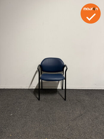 Vergaderstoel - Ahrend 320 - blauw kunstleer - zwart frame