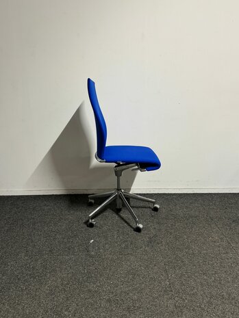 Ahrend - 350 - Vergaderstoel - Blauw gestoffeerd 