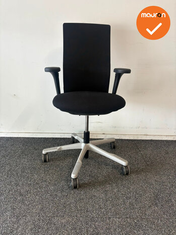 HAG bureaustoel Futu 1200S - Zwarte stoffering - 3D Armleggers