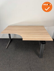 Ahrend Essa hoekbureau - Handmatig verstelbaar - 160x120cm - Bladkleur naar keuze - Antraciet onderstel 