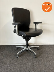 Haworth Comforto 77 - Zwarte leren bekleding - Chroom voetkruis - Kunstlederen Armpads