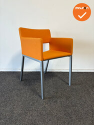 Vergaderstoel - oranje bestaande stoffering met grijs onderstel 