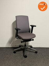 Gispen Zinn bureaustoel 4D armleggers – grijs netweave – taupe stoffering – chroom voetkruis