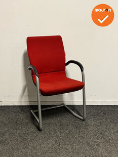 Ahrend 230 - Vergaderstoel - Rode stoffering - zilvergrijs frame - stapelbaar  Refurbished