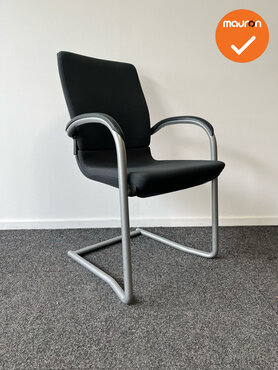 Ahrend 230 vergaderstoel - Zilvergrijs frame - Antracietgrijze stoffering