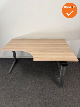 Ahrend Essa hoekbureau - Handmatig verstelbaar - 160x120cm - Bladkleur naar keuze - Antraciet onderstel 