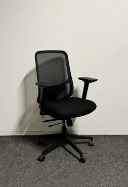 Bureaustoel Mik - NIEUW - Zwarte stoffering - zwart voetkruis