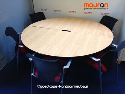 Ahrend vergadertafel - rond - 180cm - 6-8 pers. - Beuken