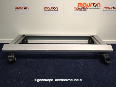 Onderstel met wielen voor Ahrend 120cm brede roldeurkast - Grijs