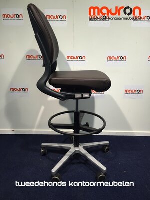 Ahrend 230 - baliestoel - extra hoog - Bruin leer - NIEUW